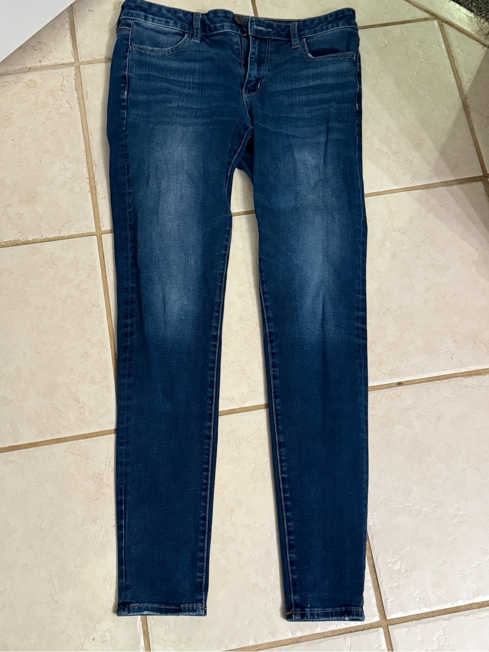 American Eagle Dark Blue Women's Skinny Jeans - Classic Stretch Denim